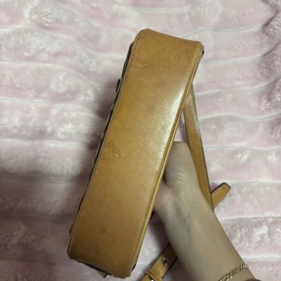 Vtg COACH Signature Buckle Shoulder Bag Canvas Leather Brown Signature Charm - Picture 6 of 8